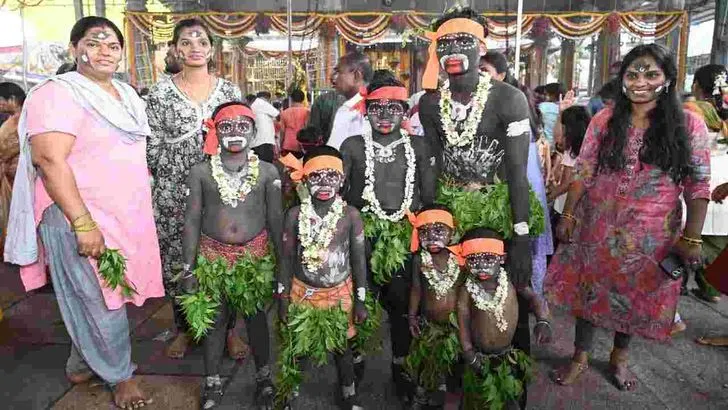 తిరుపతిలో గంగమ్మ జాతర.. తోటి వేషంలో పోటెత్తిన భక్తులు 