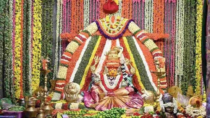 తిరుపతిలో గంగమ్మ జాతర.. తోటి వేషంలో పోటెత్తిన భక్తులు 