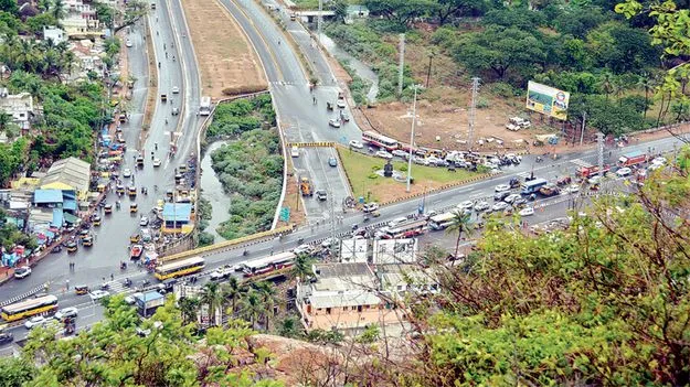 గిరి ప్రదక్షిణకు అతిగా ట్రాఫిక్‌ ఆంక్షలు