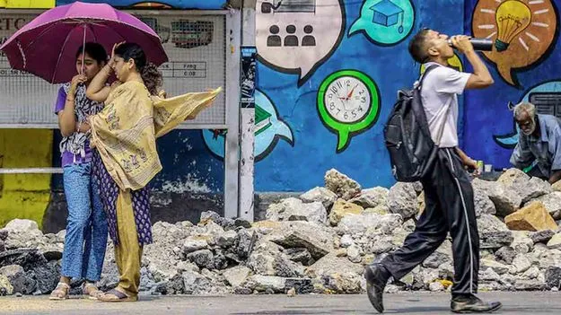 దంచికొడుతున్న ఎండలు.. ప్రజలకు కేంద్ర ఆరోగ్య శాఖ హెచ్చరిక.. 