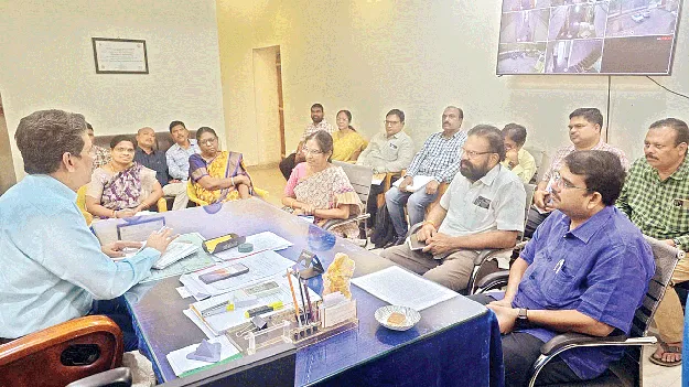 వైద్యులకు ఎఫ్‌ఆర్‌ఎస్‌ తప్పనిసరి