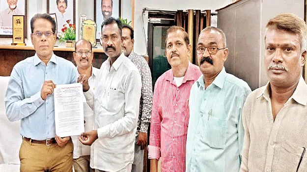 డ్రైవర్లకు పదోన్నతి కల్పించాలి