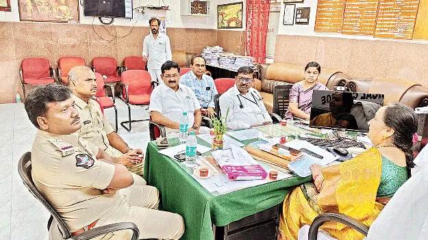 ర్యాగింగ్‌పై కొనసాగుతున్న విచారణ