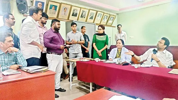    జీజీహెచలో కోల్డ్‌వార్‌!