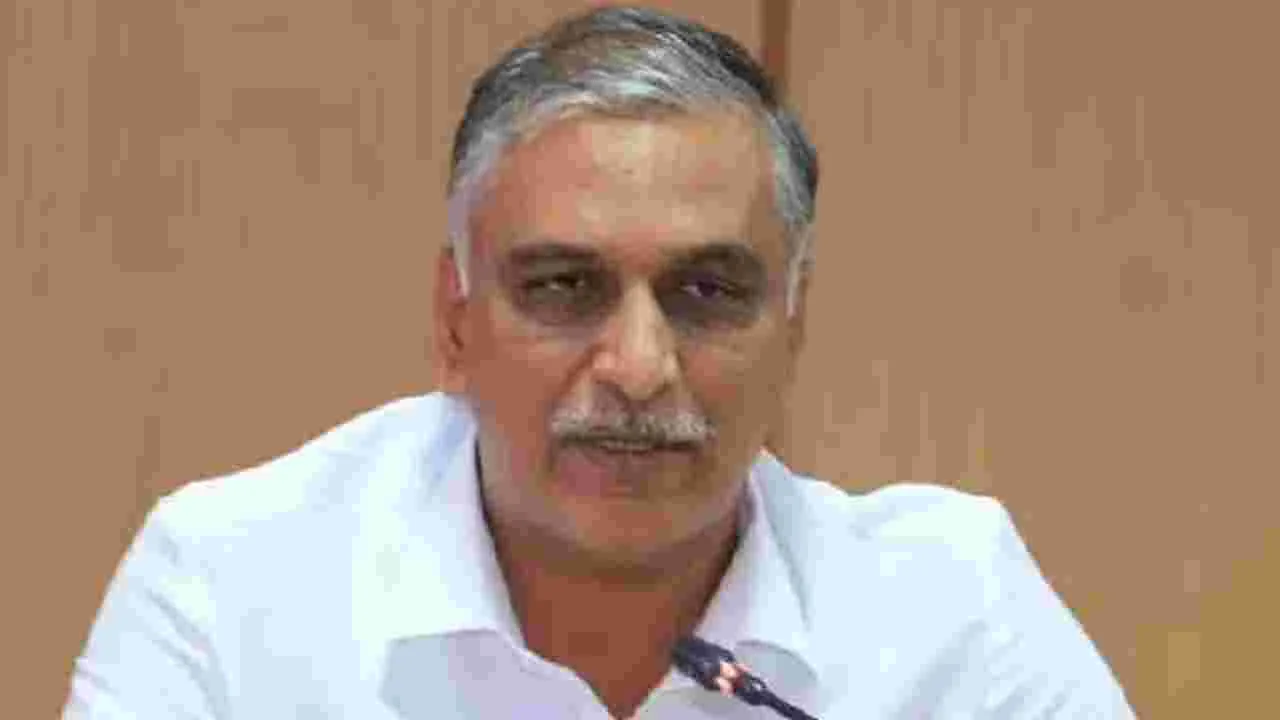 రాహుల్ పుట్టిన రోజున రైతు డిక్లరేషన్ బొంద పెట్టిన రేవంత్ సర్కార్: హరీశ్ రావు