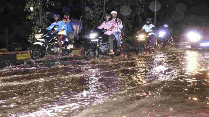 హైదరాబా‌ద్‌లో భారీ వర్షం.. 