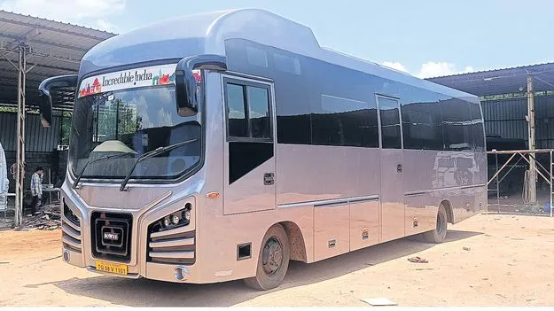 కారవాన్ల రాక ఆలస్యం