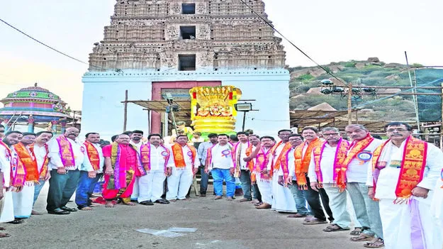 GOD: ఘనంగా శ్రీవారి శేషవాహనోత్సవం  