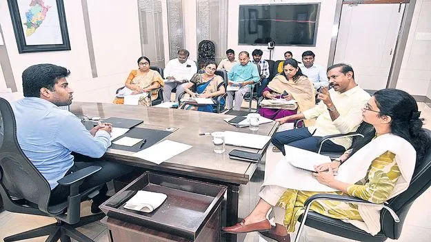 ఆక్రమణలను క్రమబద్ధీకరించండి