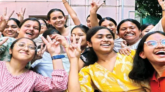 బాలికలదే హవా