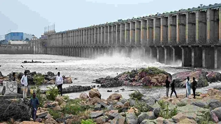 భూపాలపల్లి జిల్లాలో భారీ వర్షం.. 