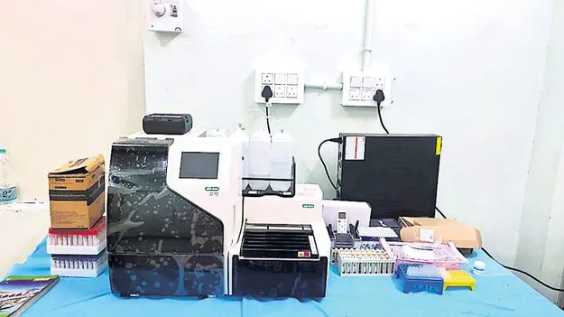 కేజీహెచ్‌లో కాక్‌ సెంటర్‌ 