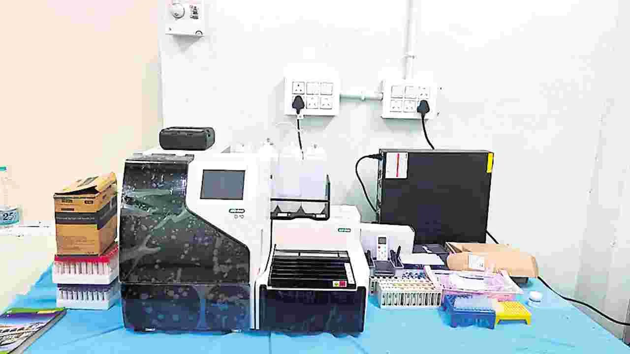 కేజీహెచ్‌లో కాక్‌ సెంటర్‌ 