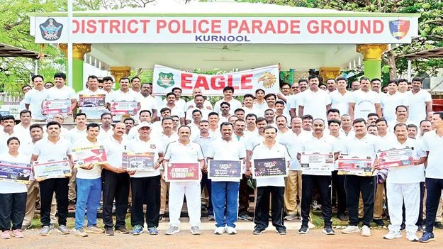‘మత్తు’కు యువత దూరంగా ఉండాలి 