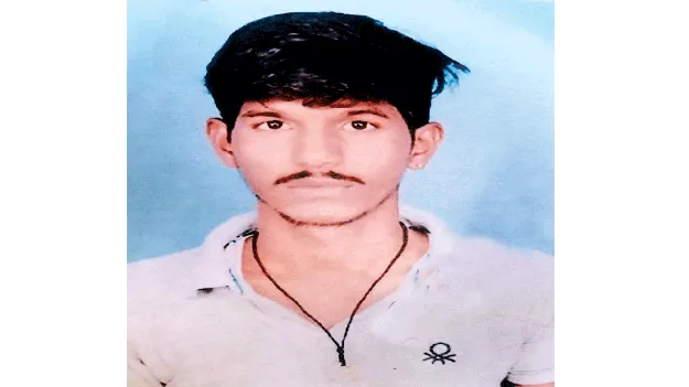 రూ.వెయ్యి కోసం యువకుడి హత్య