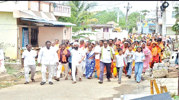 సింహాచలానికి పాదయాత్ర