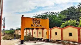 ఏబీఎన్ - ఆంధ్రజ్యోతి ఎఫెక్ట్.. భూ కబ్జాదారులకు ఎమ్మార్వో వార్నింగ్