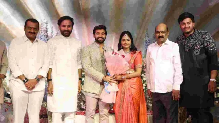 ఘనంగా బండ్ల గణేష్ కుమార్తె జనని నిశ్చితార్థం.. హాజరైన ప్రముఖులు