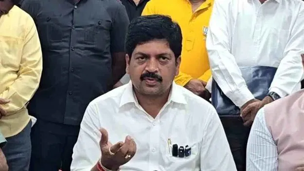 బందరులో పీతల హేచరీ ఏర్పాటు: మంత్రి కొల్లు రవీంద్ర