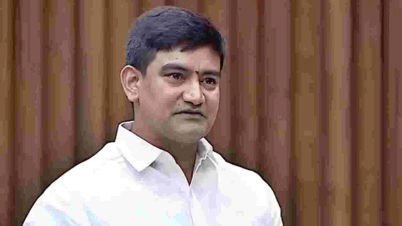 విశాఖ స్టీల్ ప్లాంట్‌లో ఒక ఉద్యోగిని తొలగించలేదు: మంత్రి కొండపల్లి