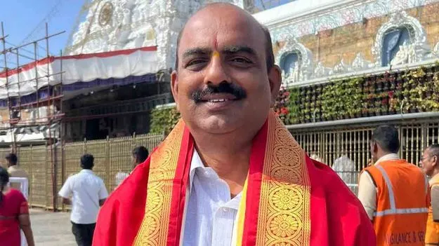 దాతలందరికీ సమాన గౌరవం ఇవ్వాలి: టీటీడీకి కుప్పాల గిరిధర్ సూచన