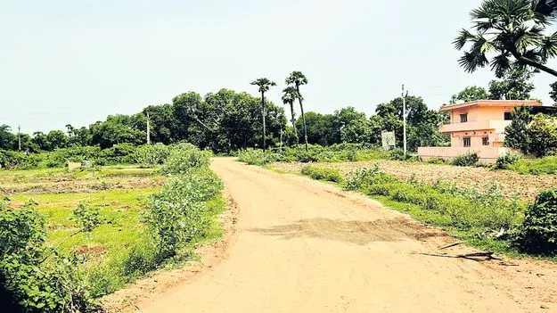 గెడ్డ వాగు కబ్జాకు స్కెచ్‌