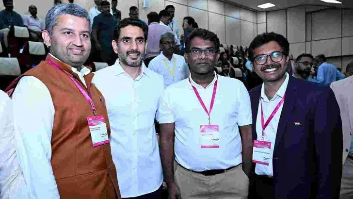 విక్రమ్-1 రాకెట్ ప్రయోగాన్ని వీక్షించిన మంత్రి లోకేశ్, దేవాంశ్‌