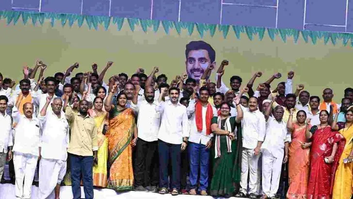  మంగళగిరిలో  ‘మన ఇల్లు-మన లోకేశ్‌’.. పేదలకు రెండో విడత ఇళ్ల పట్టాల పంపిణీ