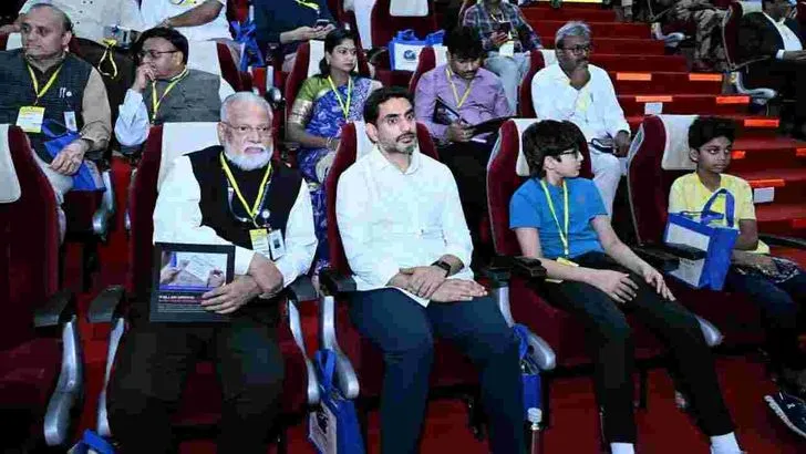 విక్రమ్-1 రాకెట్ ప్రయోగాన్ని వీక్షించిన మంత్రి లోకేశ్, దేవాంశ్‌