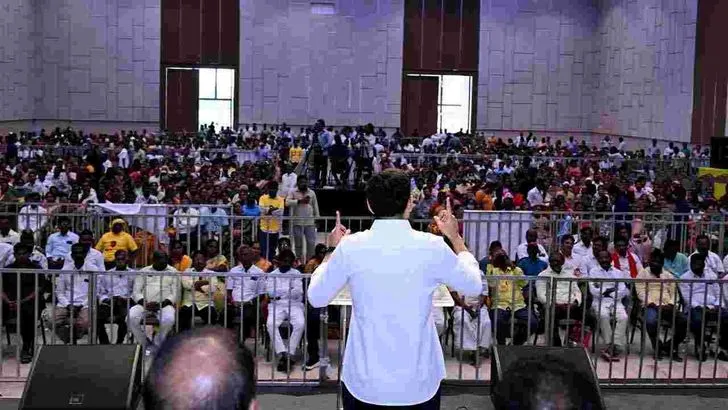  మంగళగిరిలో  ‘మన ఇల్లు-మన లోకేశ్‌’.. పేదలకు రెండో విడత ఇళ్ల పట్టాల పంపిణీ