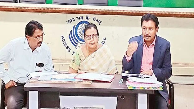 కక్షిదారులకు సత్వర న్యాయం అందించండి 