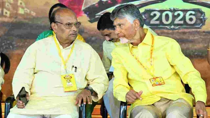 ఘనంగా మహానాడు వేడుకలు.. టీడీపీ జెండాను ఆవిష్కరించిన సీఎం చంద్రబాబు