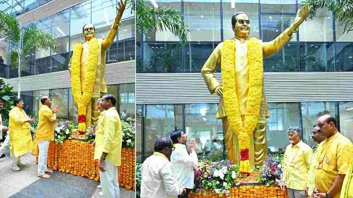మహానాడులో ఘనంగా ఎన్టీఆర్ జయంతి వేడుకలు..  నివాళులు అర్పించిన చంద్రబాబు