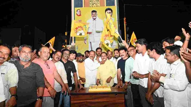 అనంతపురంలో ఘనంగా సీఎం చంద్రబాబు జన్మదిన వేడుకలు..