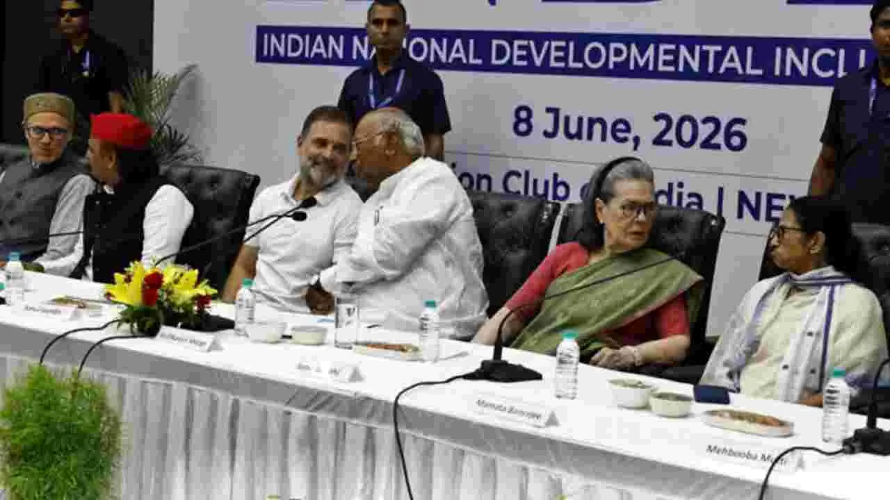 మోదీ పాలనలో రాజ్యాంగంపై దాడులు పెరిగాయి: ఏఐసీసీ చీఫ్ ఖర్గే..