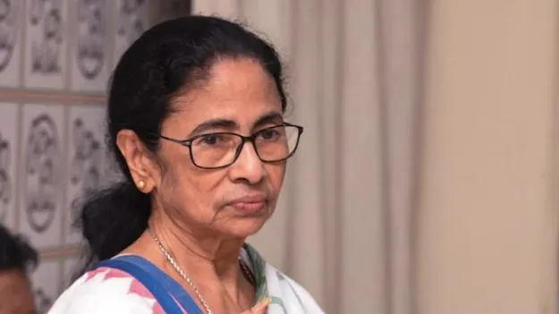మాజీ సీఎం మమత ఇంట్లో మీటింగ్.. ఎమ్మెల్యేల డుమ్మా?
