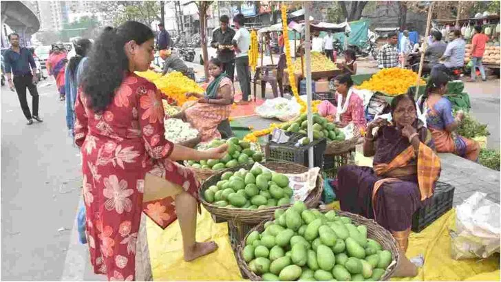మార్కెట్‌లో ఉగాది పండుగ సందడి..