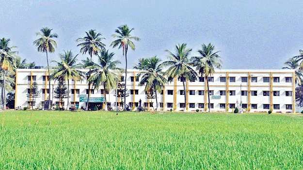 రైతులకు అండగా మార్టేరు వ్యవసాయ కేంద్రం