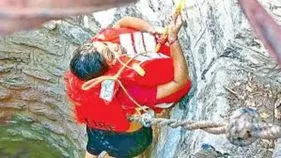 స్నానం చేయమన్నందుకు మనస్తాపం.. బావిలో దూకిన బాలిక