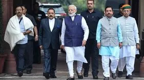 ప్రభుత్వానికి వ్యతిరేకంగా పోస్టులు పెడితే.. కఠిన చర్యలు: కేంద్రం