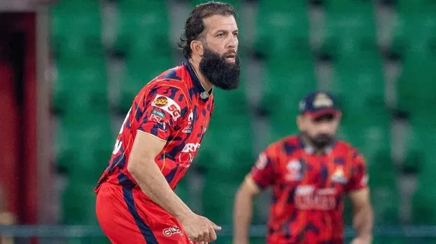 అందుకే పీఎస్ఎల్‌లో ఆడుతున్నా: ఇంగ్లండ్ స్టార్ బౌలర్