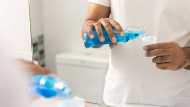 మౌత్‌వాష్ అధిక రక్తపోటు ప్రమాదాన్ని పెంచుతుందా?