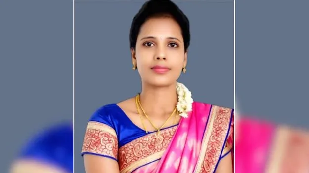 నాలుగు నెలలుగా సెలవు ఇవ్వకుండా వేధించారు.. ఆత్మహత్య లేఖలో ఉద్యోగిని ఆవేదన..