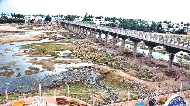 జల ‘వంద’నం