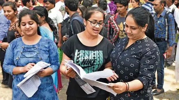 నీట్‌ పీజీ అభ్యర్థులకు పెద్ద ఊరట