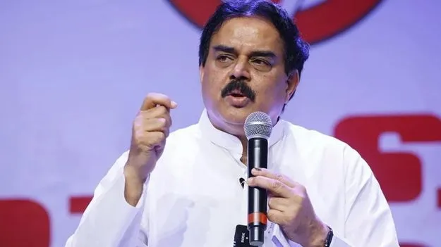 స్థానిక సమస్యలపై దృ‌ష్టి పెట్టండి.. జనసేన నేతలకు మంత్రి మనోహర్ సూచన
