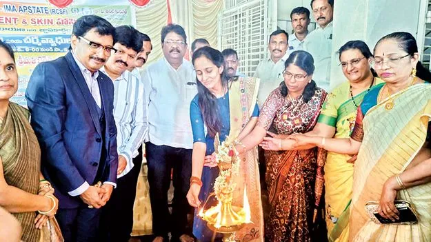 వైద్యుల సేవలు అభినందనీయం