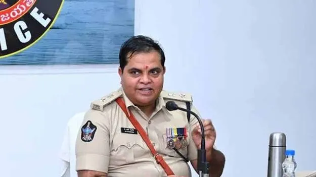 ప్రియాంక కేసు దర్యాప్తులో ఎలాంటి రాజకీయ ఒత్తిళ్లు లేవు: ఎస్పీ