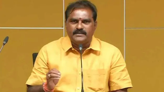 పాలకొల్లులో తాగునీటి ఎద్దడి.. అధికారులపై మంత్రి సీరియస్