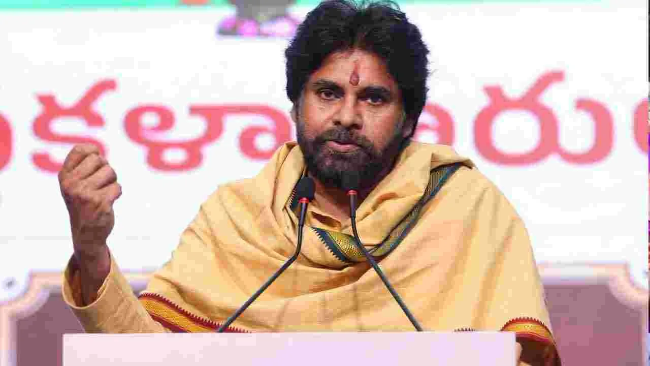 డిప్యూటీ సీఎం పవన్‌తో సమావేశమైన ఎస్సీ, ఎస్టీ పారిశ్రామికవేత్తలు..